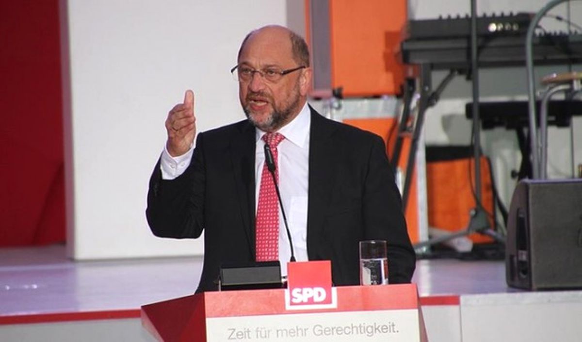 Schulz, \'Koalisyon\' İddialarına Tepki Gösterdi