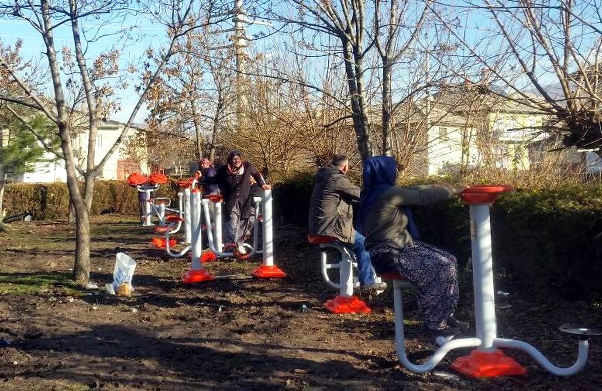 Seydişehir Belediyesinden Mahallelere Spor Aletleri