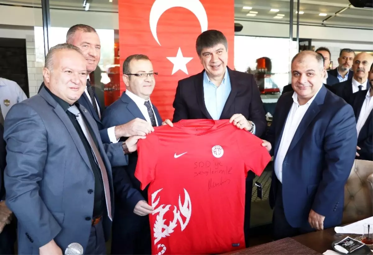 Türel\'den Antalyaspor Başkanı Öztürk\'e Flaş Çağrı