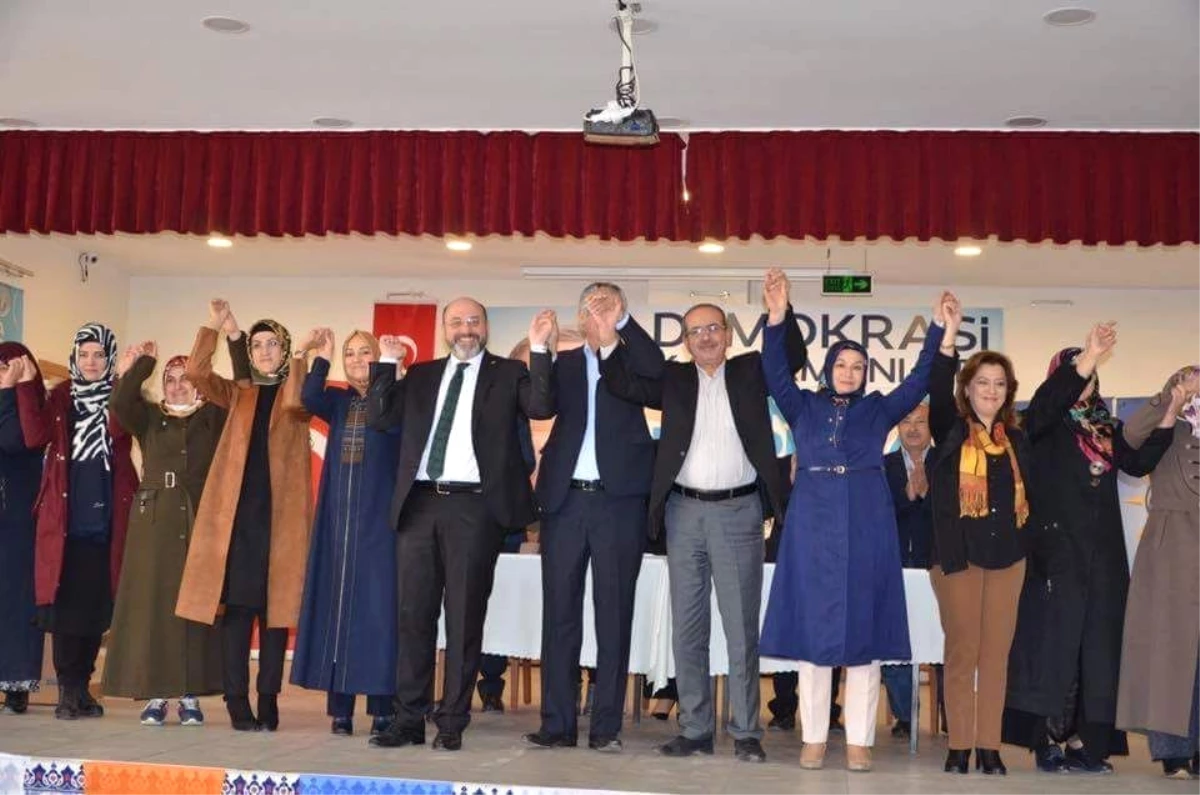 AK Parti İlçe Kadın Kolları Başkanlığı Kongreleri Aslanapa\'dan Başladı