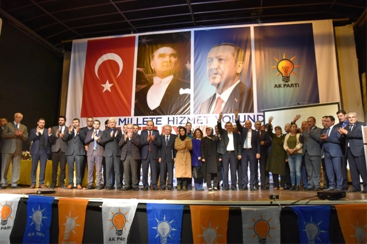 Akhisar AK Parti\'de Yeni Başkanı İbrahim Sayın Oldu