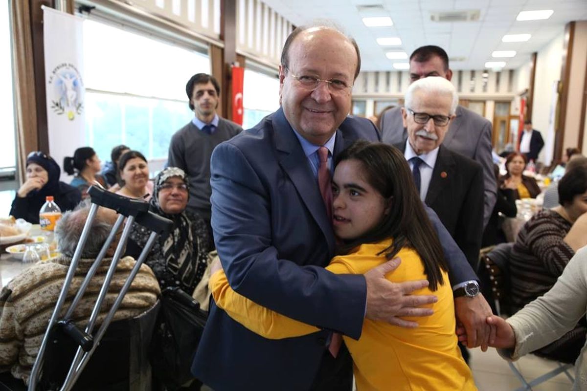Başkan Özakcan\'ın Dünya Engelliler Günü Mesajı