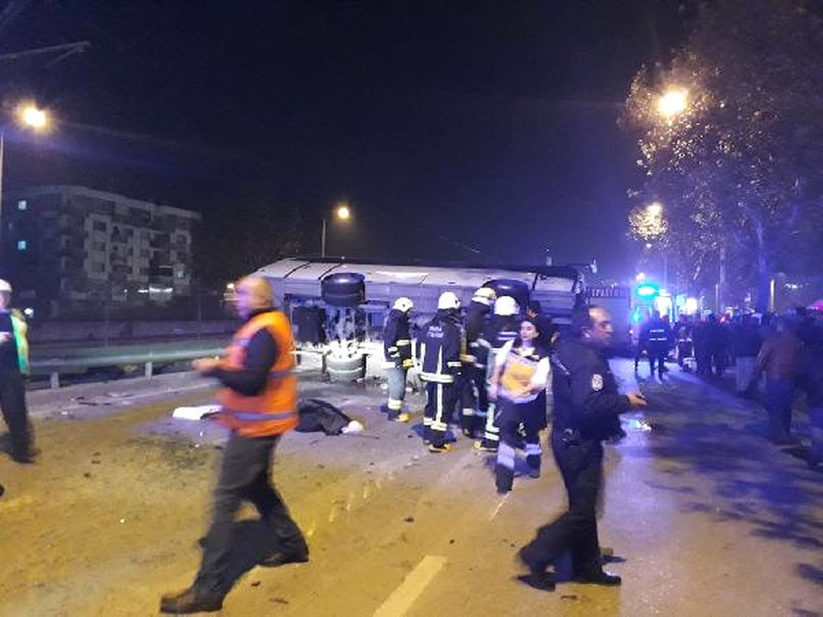 Bursa\'da Zincirleme Kaza: 4 Ölü, 10 Yaralı (1)