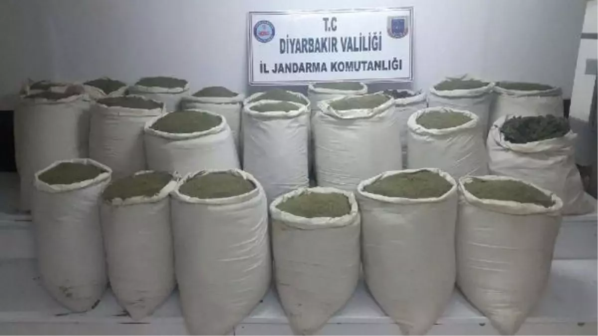 Diyarbakır\'da Narko-terör Operasyonu: 12 Milyon 150 Bin Lira Değerinde Toz Esrar