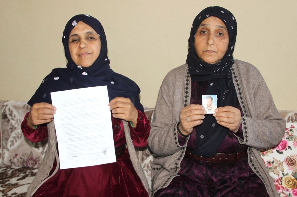 Evsiz Kalan Kız Kardeşler 25 Yıldır Kayıp Kardeşlerini Arıyor