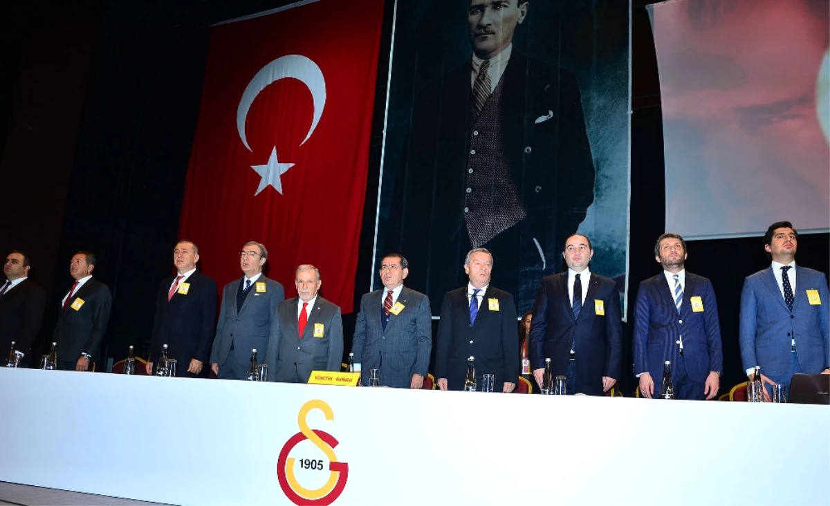 Galatasaray\'ın Olağanüstü Genel Kurul Toplantısı Başladı