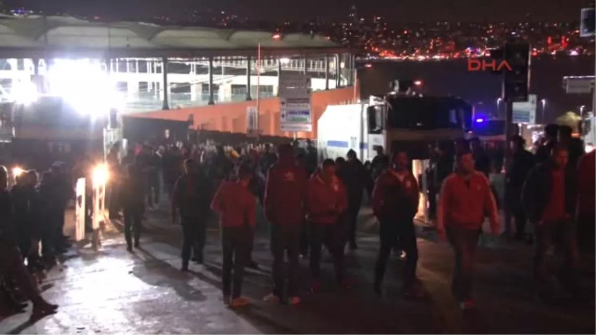 Galatasaray Taraftarı Vodafone Park\'tan Üzgün Ayrıldı