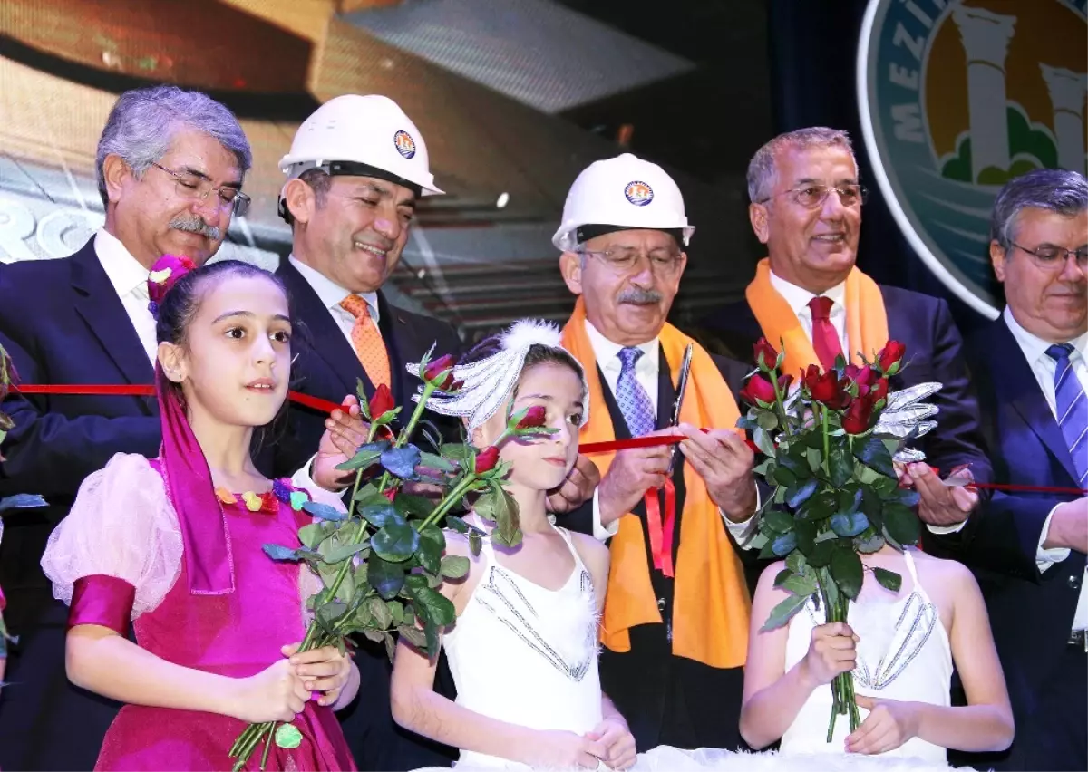 Kılıçdaroğlu, Mersin\'de Temel Atma ve Açılış Törenine Katıldı