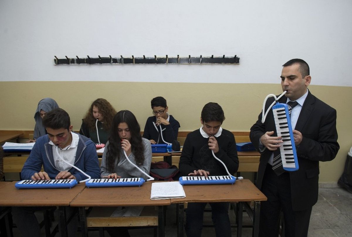 Görme Engelli Öğretmen Müzik ile Hayata Bağlandı