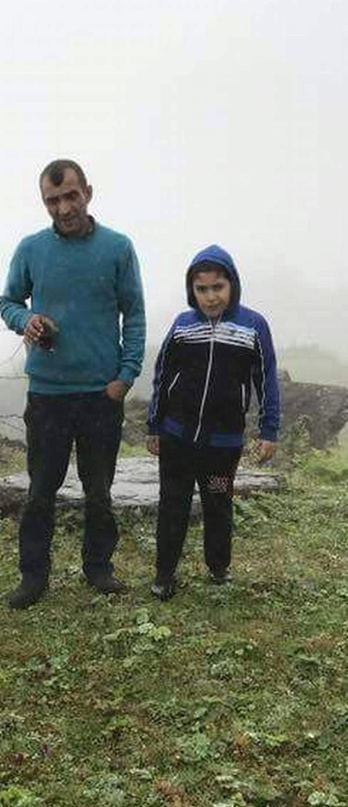 Rize\'de Kamyonet Uçuruma Yuvarlandı: Baba Yaralı, Oğlu Öldü