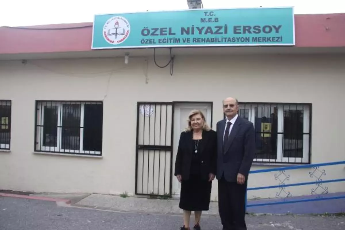 Zihinsel Engellilere Aile Ortamında Eğitim