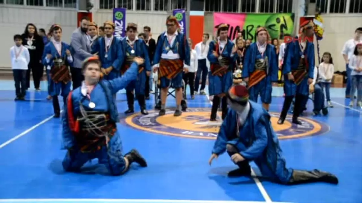 Balıkesir Bedensel Engelli Genç Kız Zumba Eğitmeni Oldu