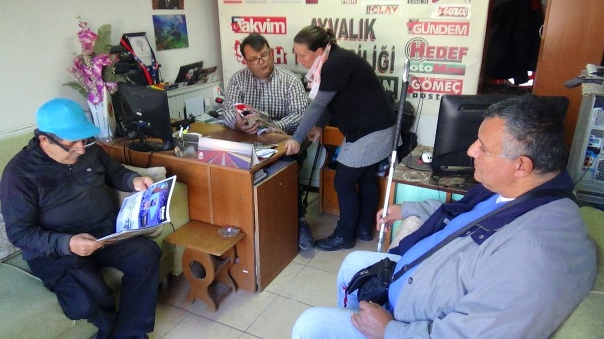 Bu Gazetede Çalışmanın Şartı Engelli Olmak