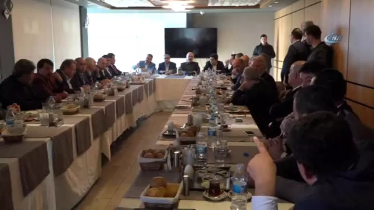 Elvan; "Kılıçdaroğlu Milletin Kılıcını Sallamıyor, 17-25 Arılık\'ta da Fetö\'nün Kılıcını Sallamıştı"