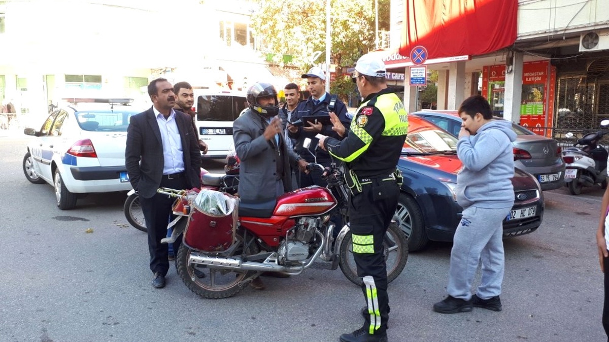 Kent Merkezinde Birçok Noktada Motosiklet Uygulaması Yapılıyor