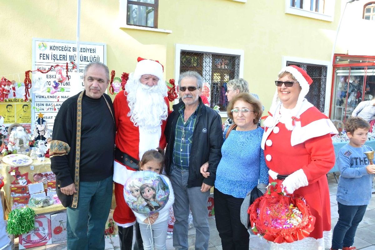 Köyceğiz\'de Noel Pazarı