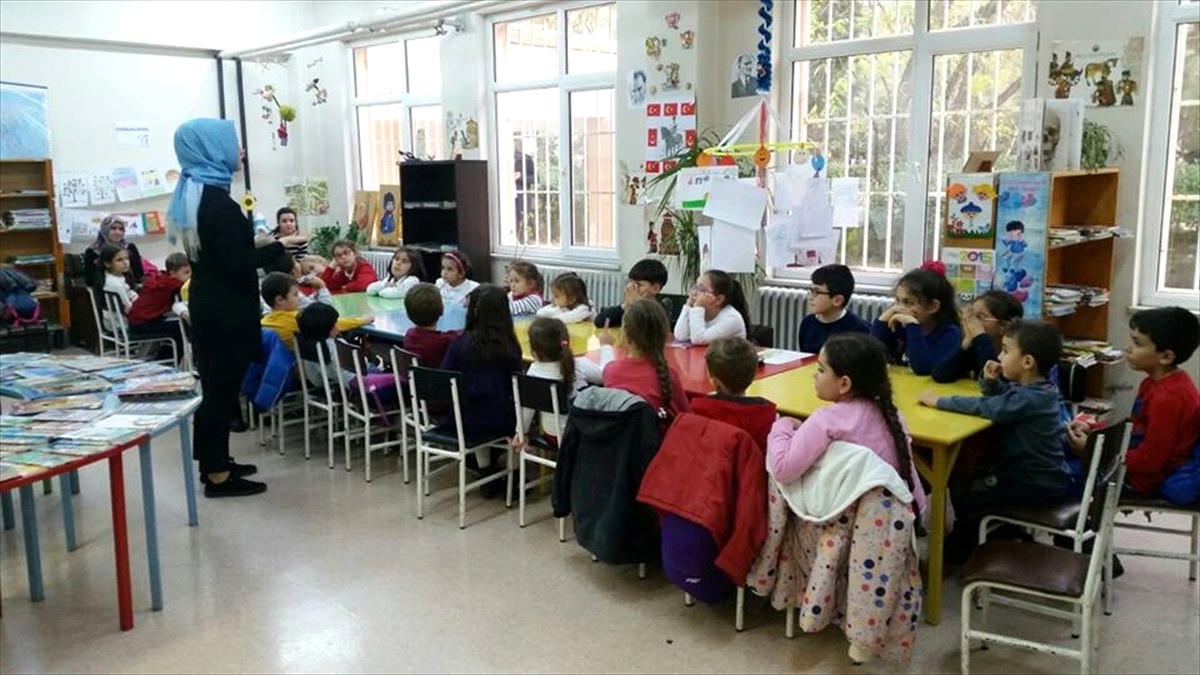 Lüleburgaz\'da "Masal Saati" Etkinliği