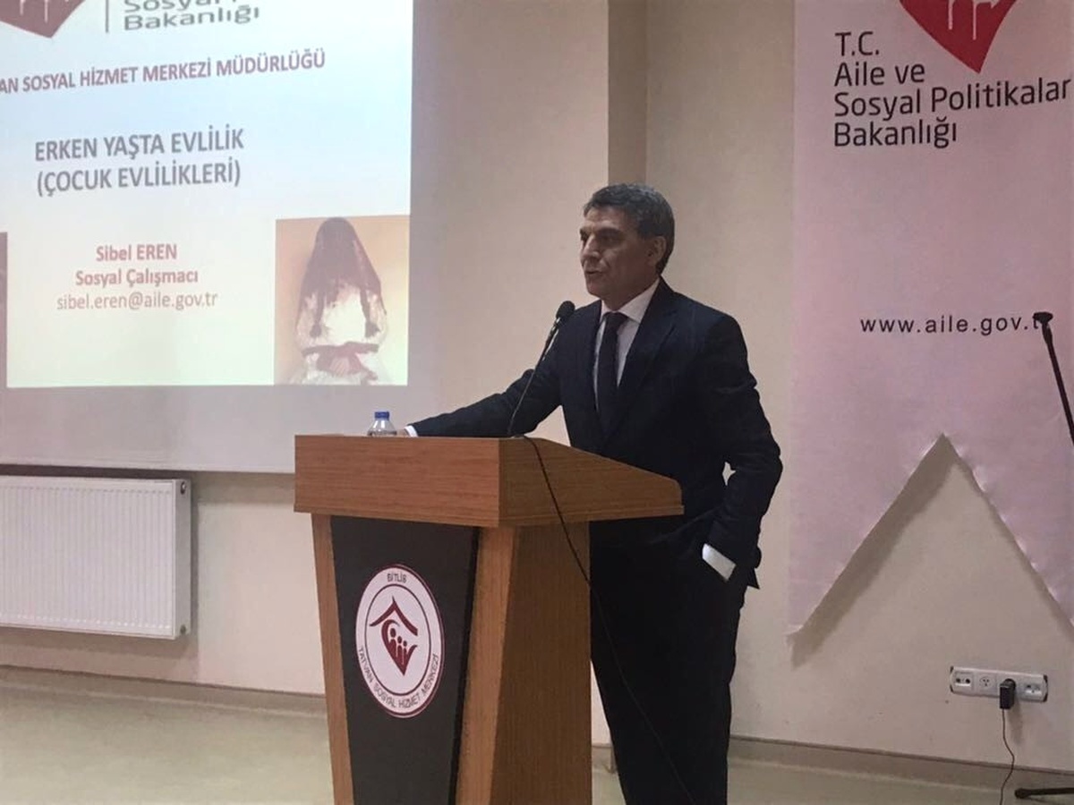 Tatvan\'da "Erken Yaşta Evlilik" Semineri Düzenlendi