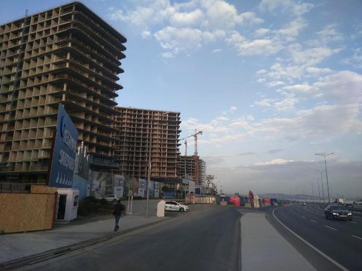 Zeytinburnu\'nda Top Mermisi İmhası: Sahil Yolu Trafiğe Kapatıldı (1)