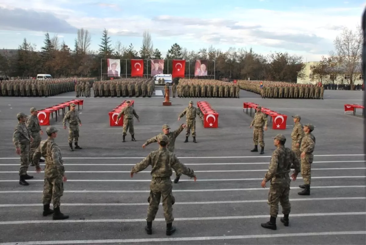 Acemi Erlerden Yemin Töreni Öncesi Muhteşem Gösteri