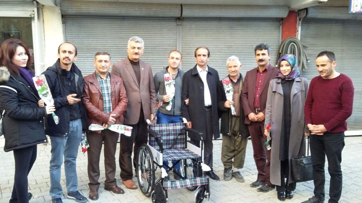 AK Parti\'den Engellilere Destek