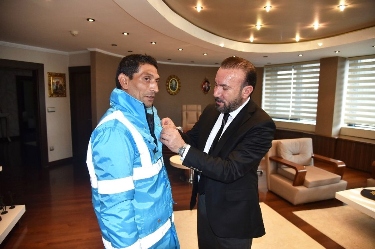 Başkan Doğan, Çalışanlarını Ödüllendiriyor