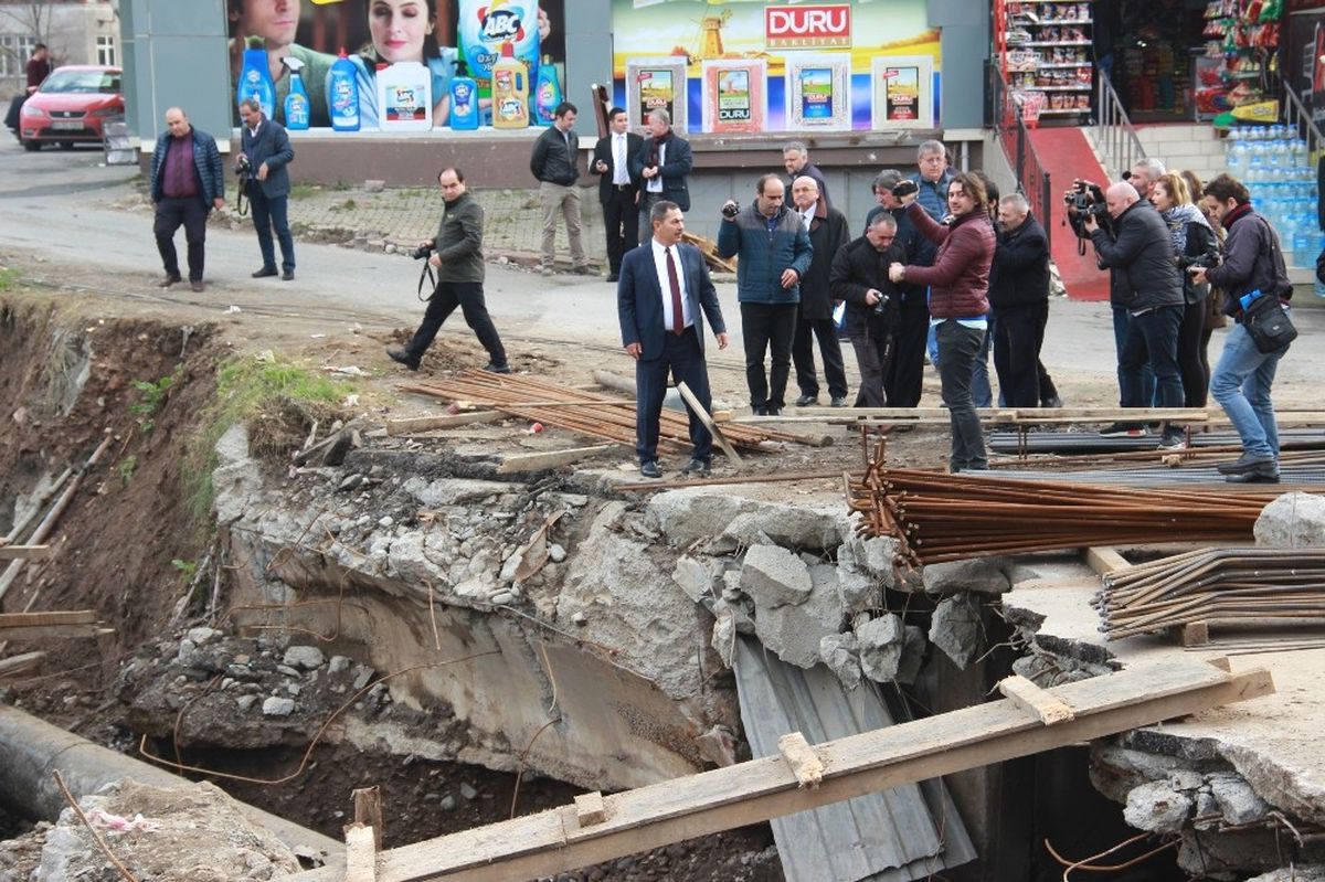 Başkan Uysal Gazetecilerle Çalışma Yaptığı Alanları Gezdi