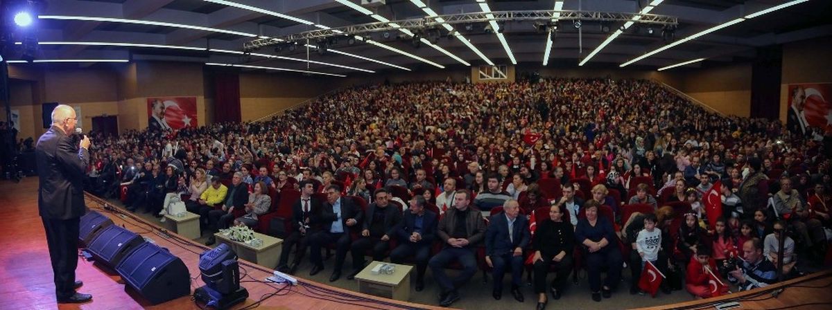Buray, Yenimahalle\'de Engelliler İçin Sahneye Çıktı
