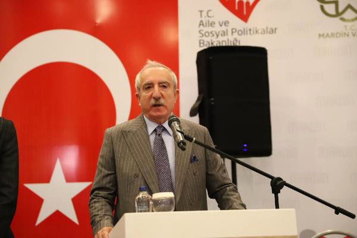 Engelliler Günü Programında, Ak Partili Miroğlu\'ndan Protokol Tepkisi