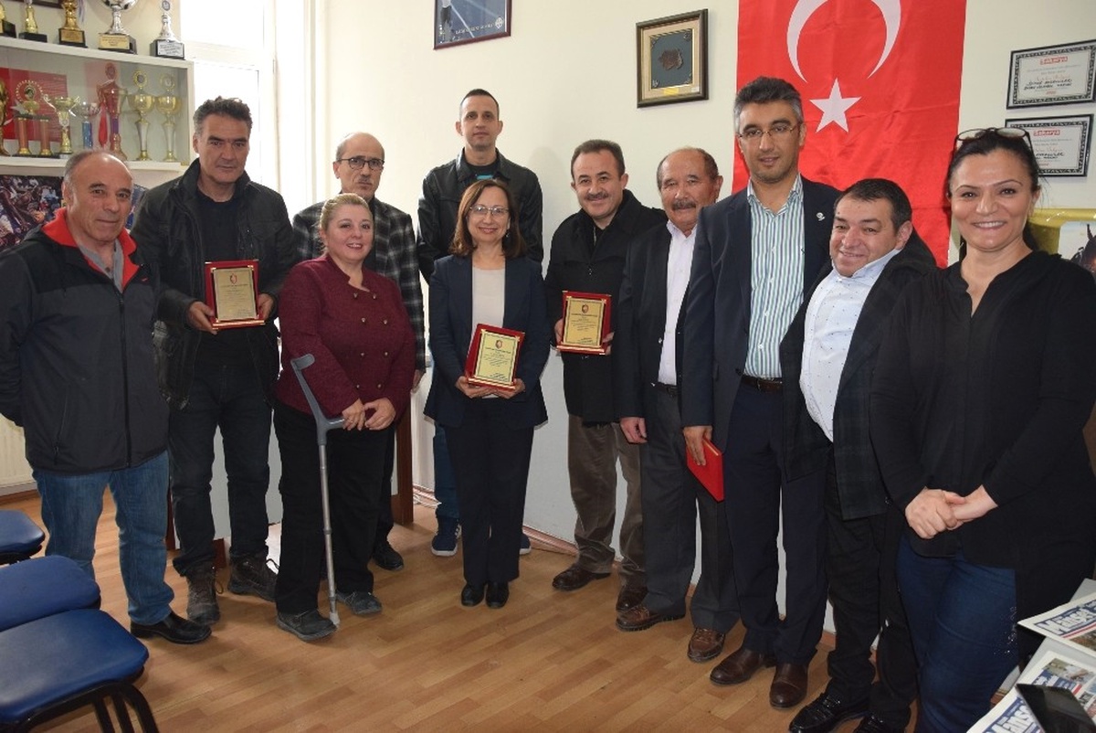 Engellilere Destek Verenlere Teşekkür Plaketi