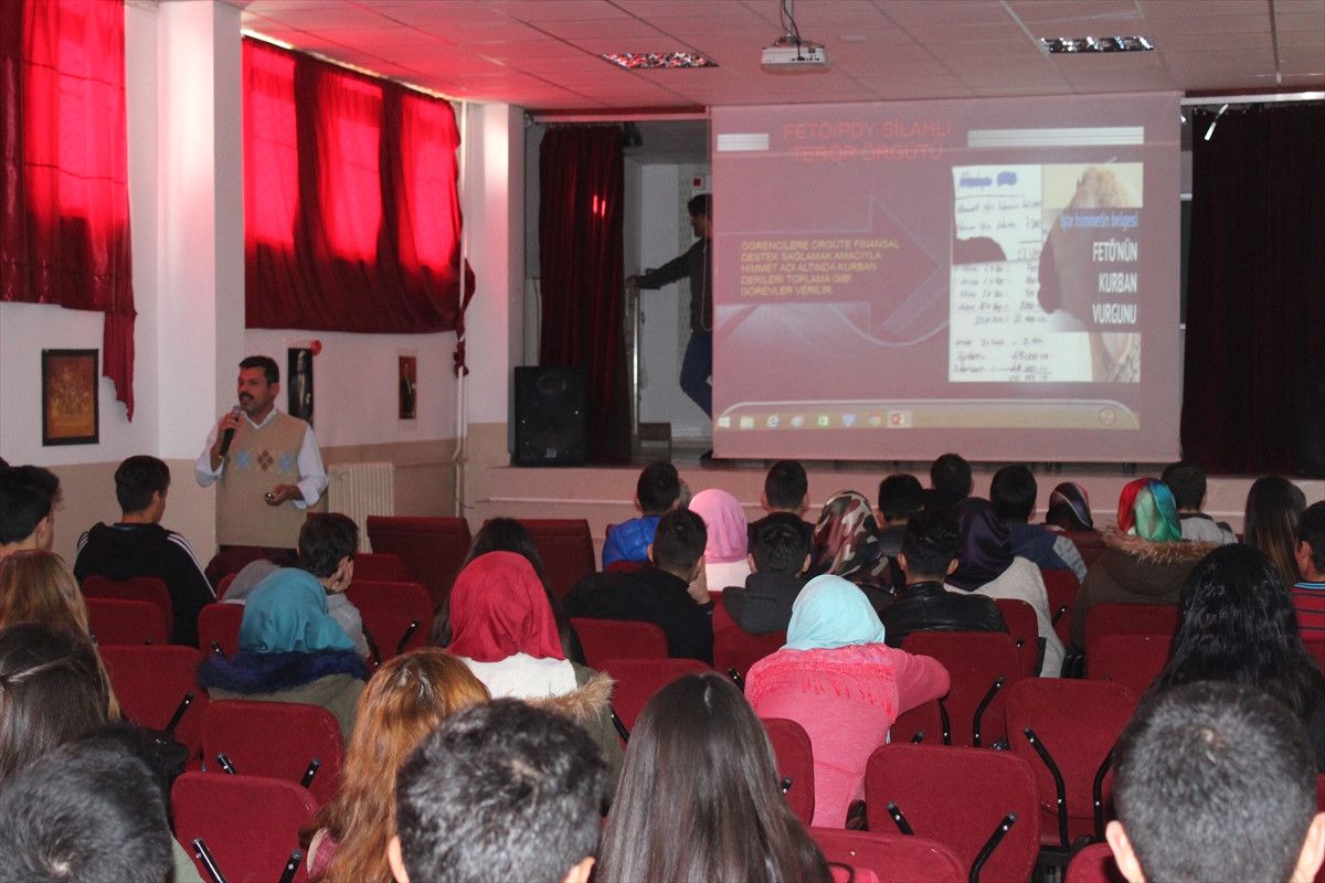 Erbaa\'da "Gençlik ve Güvenli Gelecek" Konferansı