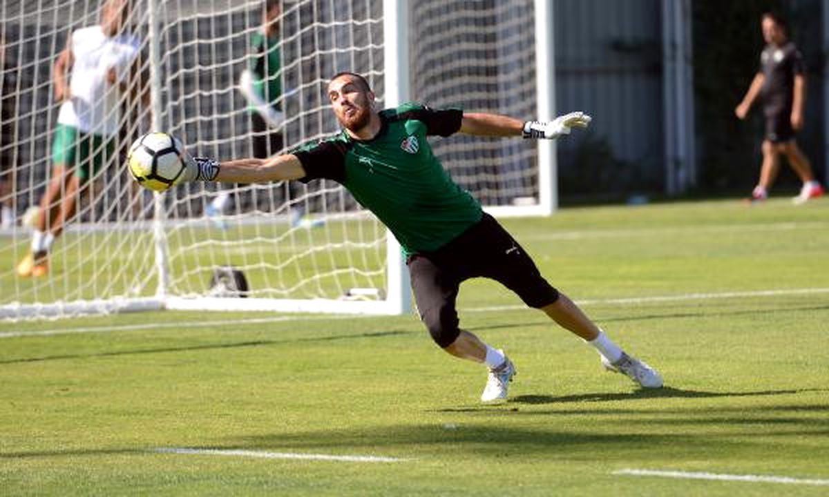 Fenerbahçe Maçı Öncesi Bursaspor\'da Sakat Oyuncular İçin Seferberlik