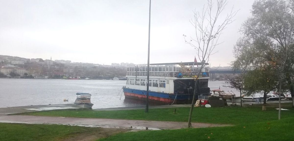 Gezi Teknesine Kumar Baskını: 30 Gözaltı