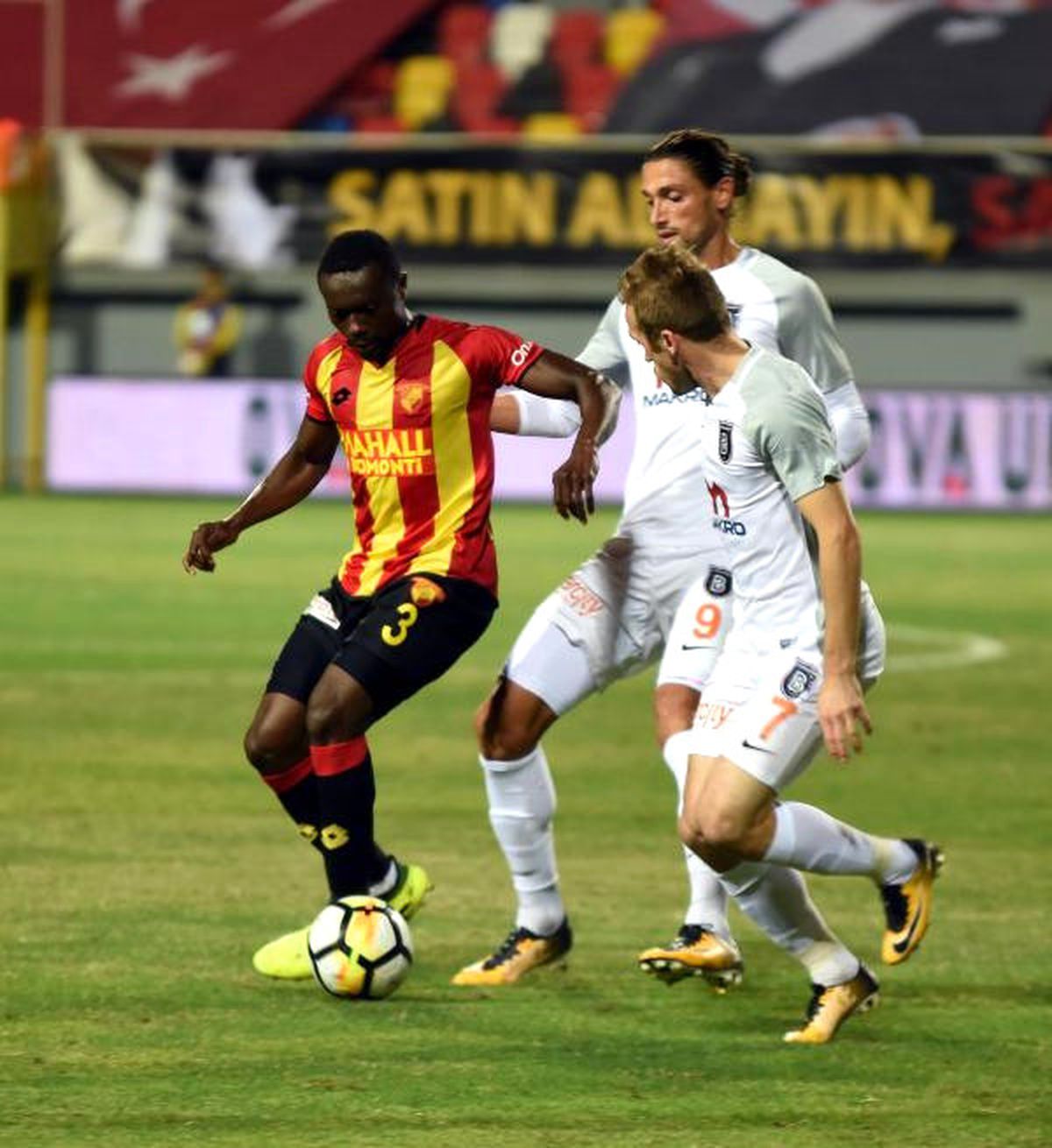 Göztepe\'de Traore Fırtınası