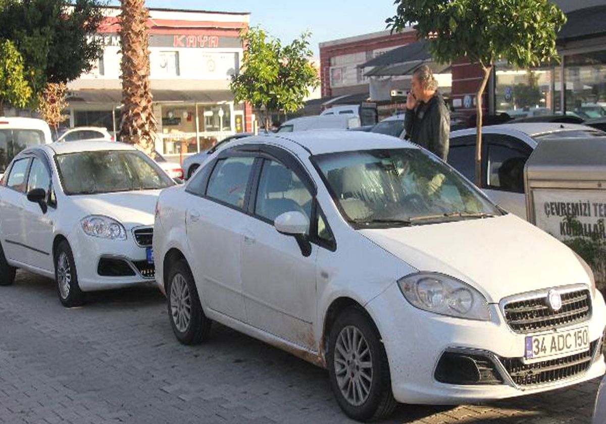 İkiz Plakalı Araçlar Art Arda Park Edince...