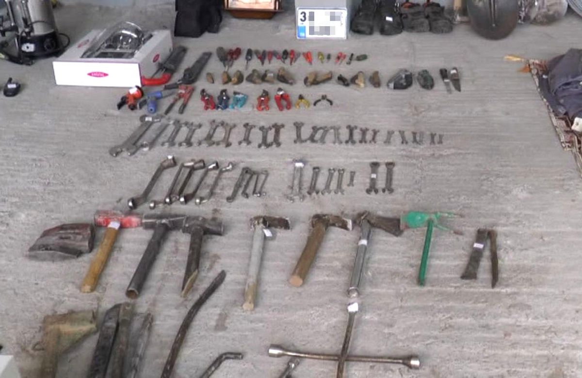 İnşaat Malzemeleri Sergisi Değil Hırsızlık Malzemeleri