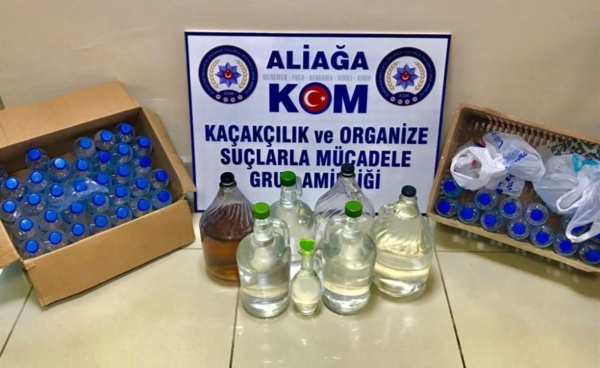 İzmir\'de Kaçak İçki Ele Geçirildi
