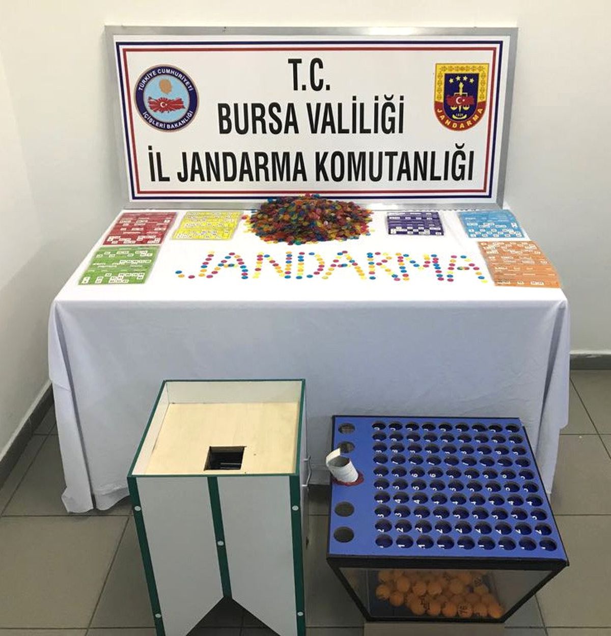 Jandarma Kumar Oynatan Derneklere Göz Açtırmıyor