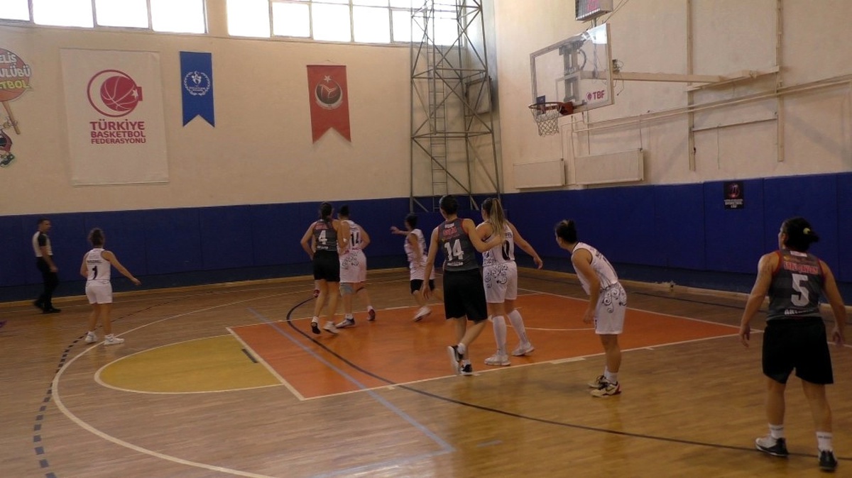 Kadınlar Basketbol Bölgesel Ligi: Nazilli Belediyespor 77 - Antalya Yıldız 60
