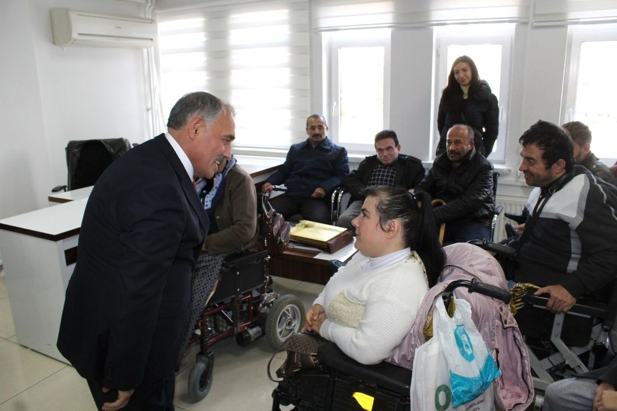 Niğde Belediye Başkanı Rifat Özkan; "Niğde\'yi Engelli Dostu Şehir Yapacağız"