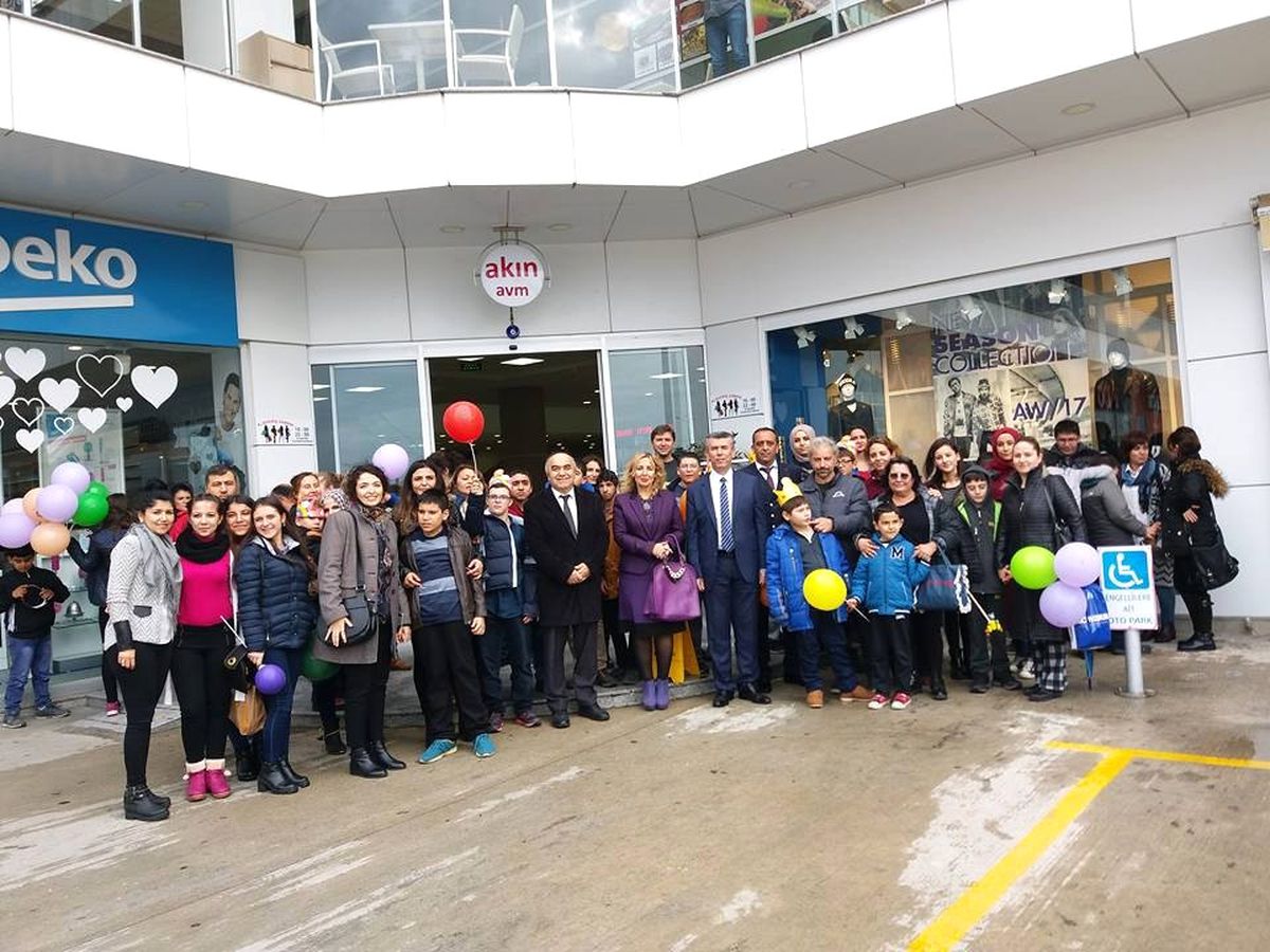 Özel Çocuklar Sinemaya Gitti