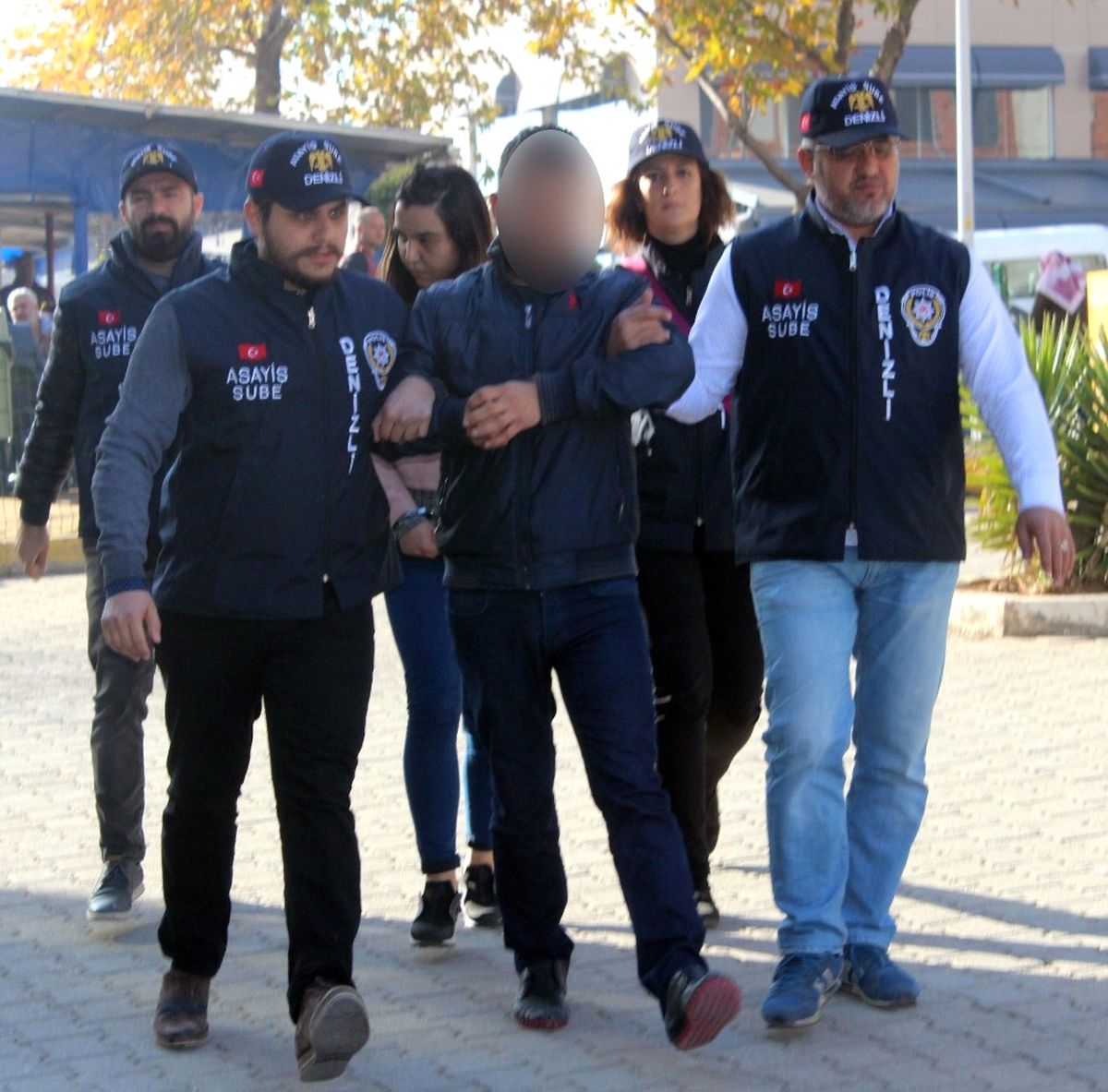 Sahte Sterlinle Dolandırıcılık Yapan 2 Kişi Yakalandı