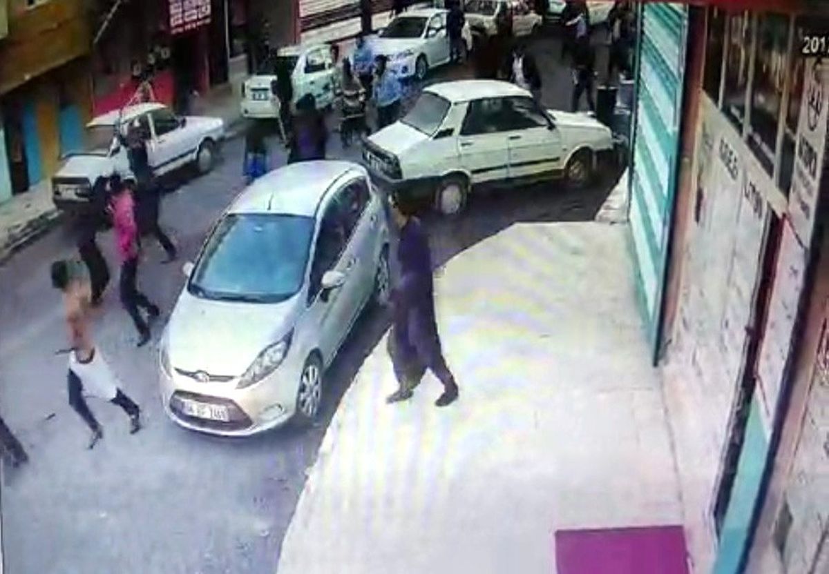 Şanlıurfa\'da İki Aile Arasında Kavga: 8 Yaralı