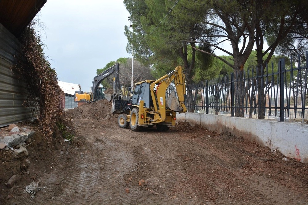 Şehzadeler\'de 220 Metrelik Yol Yeniden Trafiğe Açılıyor