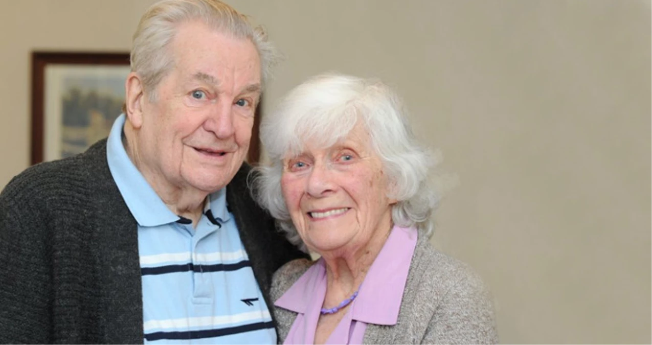 Sevimli Bir Aşk Hikayesi! 92 Yaşındaki Adam, 85 Yaşındaki Kadına Evlenme Teklif Etti
