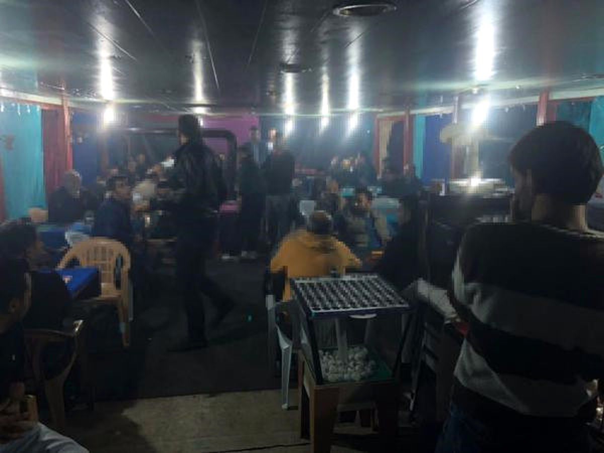 Tekneye "Tombala" Baskını