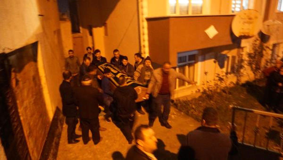 Ulaşamayınca Evine Balkondan Girdiği Ağabeyini Ölü Buldu