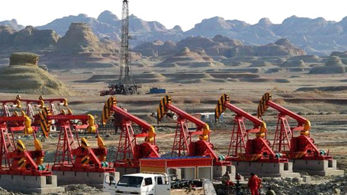Xinjiang\'da Petrol Rezervi Keşfedildi