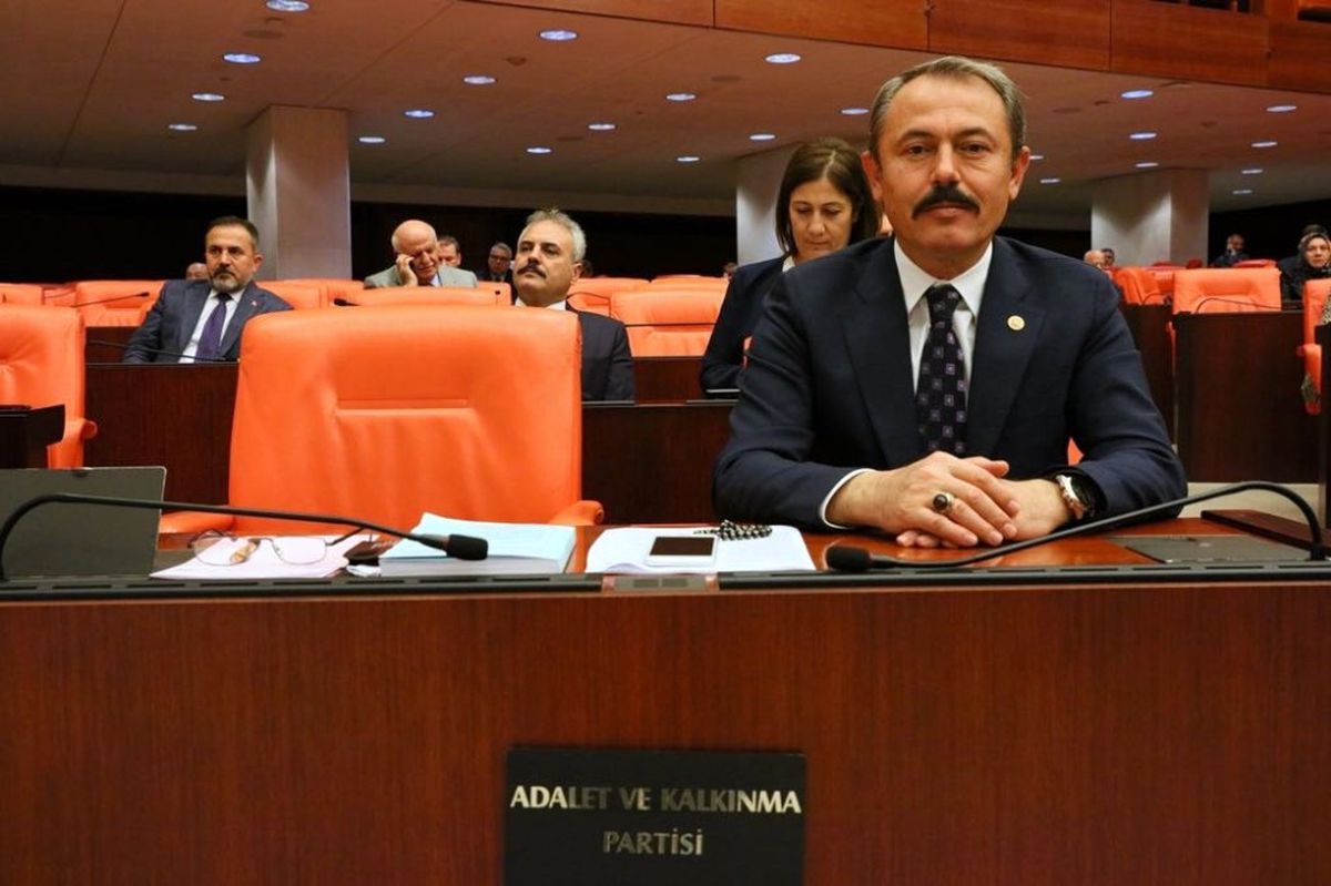 AK Parti\'li Tin, Taşeron Konusundaki Ayrıntıları Paylaştı