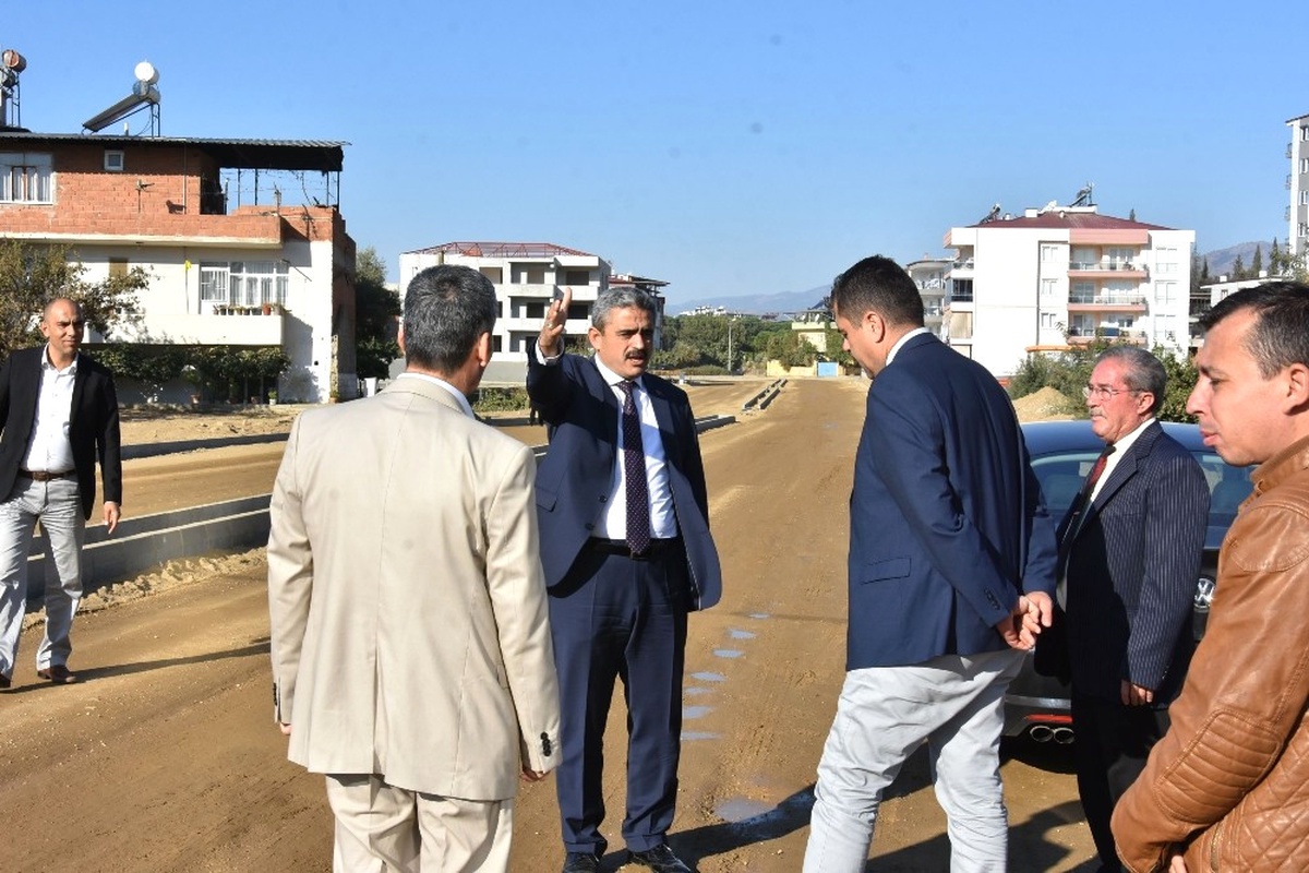 Alıcık, "Alt Yapısı Tamamlanan Tüm Yollara Parke Taşı Döşenecek"